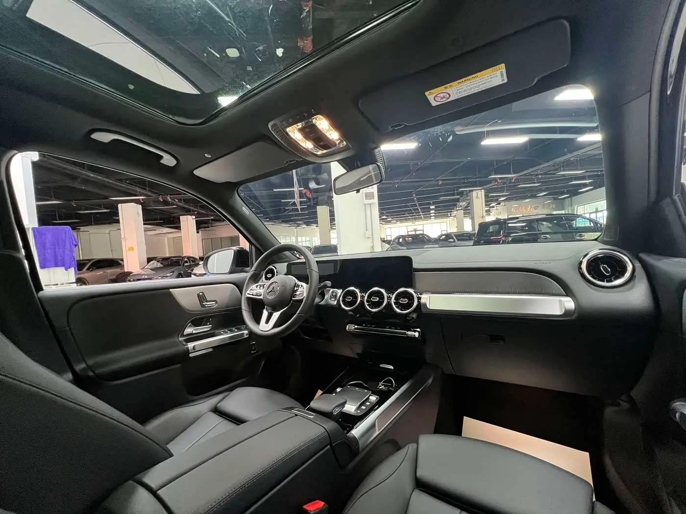 Mercedes-Benz GLB 2021 — Фото 19/20