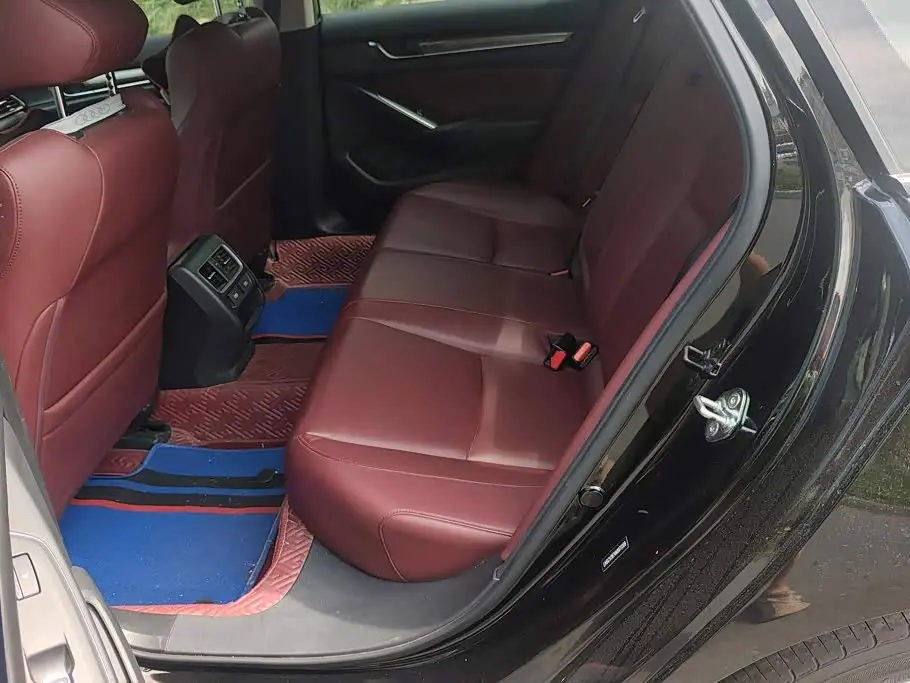 Honda Accord 2022 — Photo 11/16