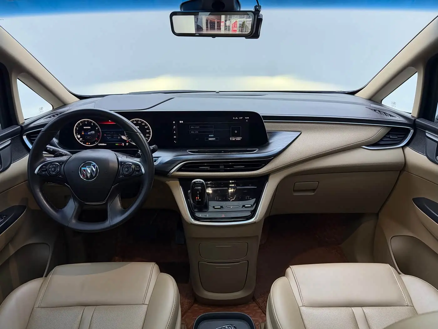Buick GL8 2020 — Photo 10/17