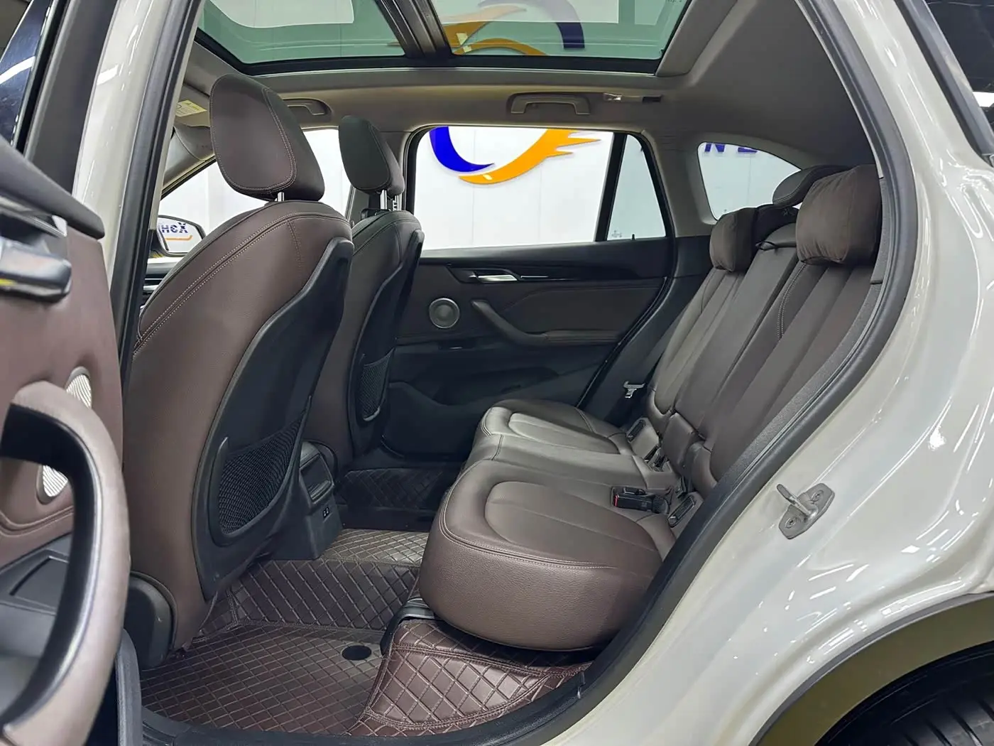 BMW X1 2022 — Фото 11/20