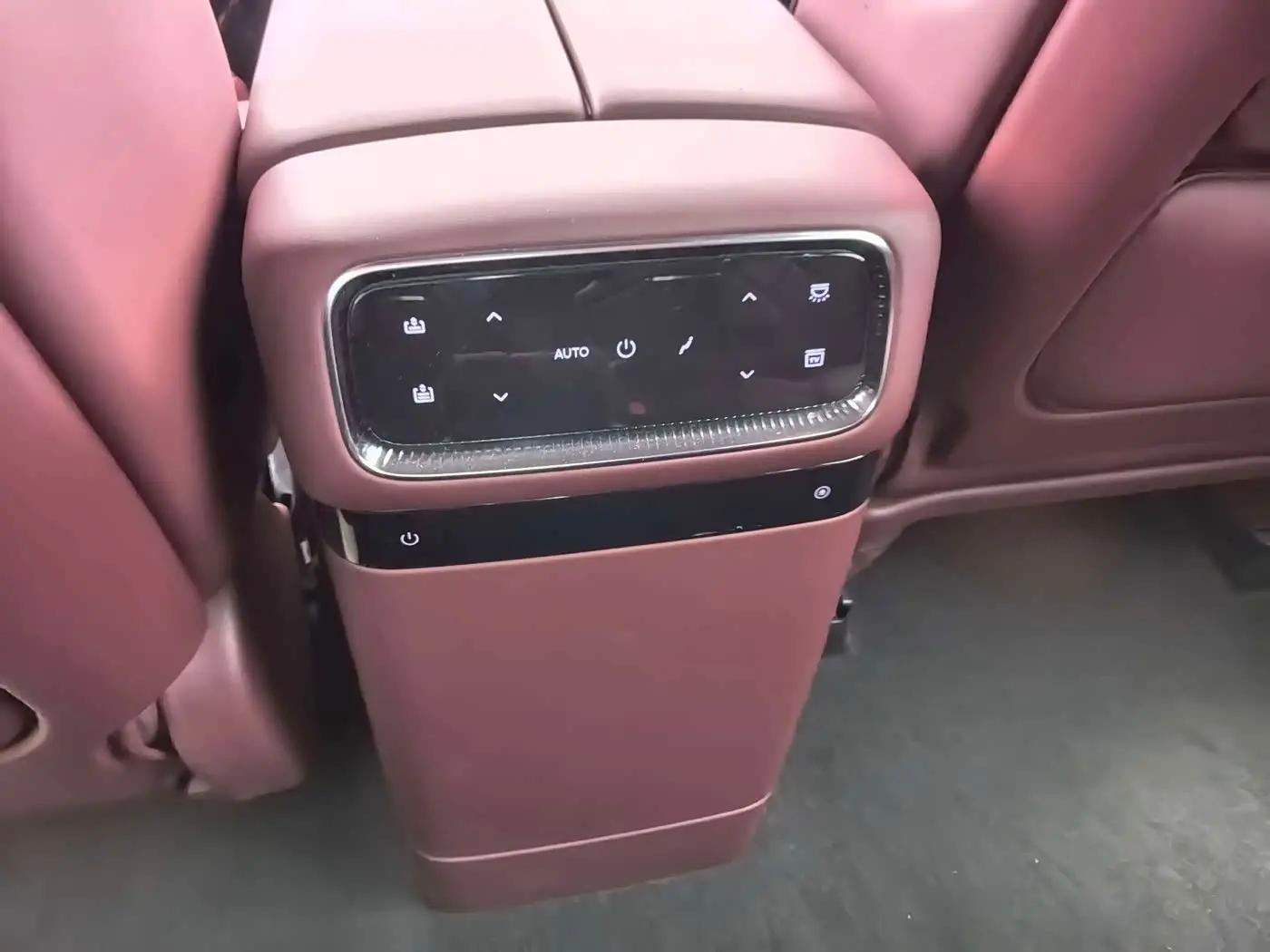 Voyah Auto VOYAH Taisan 2025 — Photo 14/17