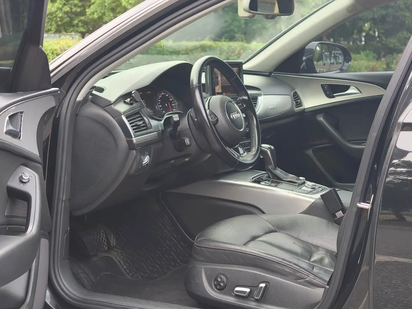 Audi A6L 2017 — Photo 11/14