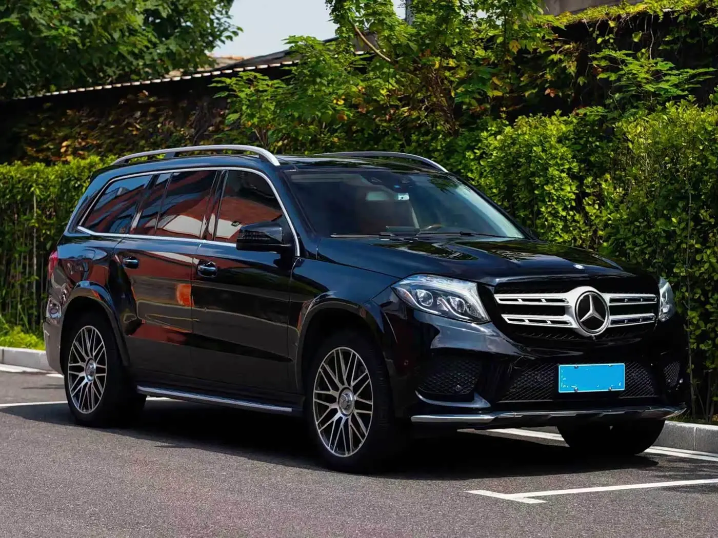 Mercedes-Benz GLS 2016 — Photo 2/20