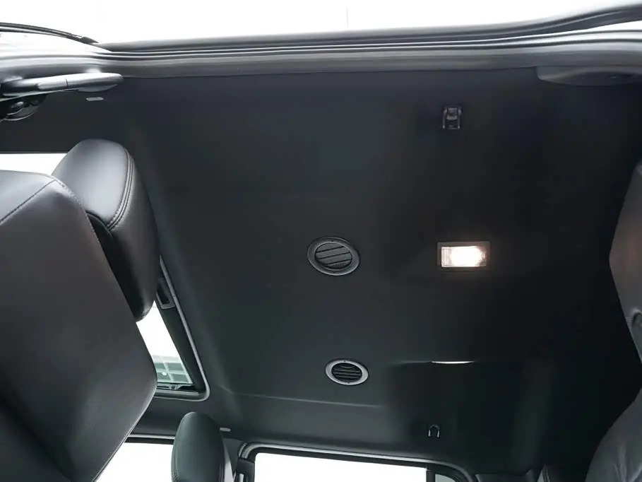 Lincoln Navigator 2018 — Photo 20/20