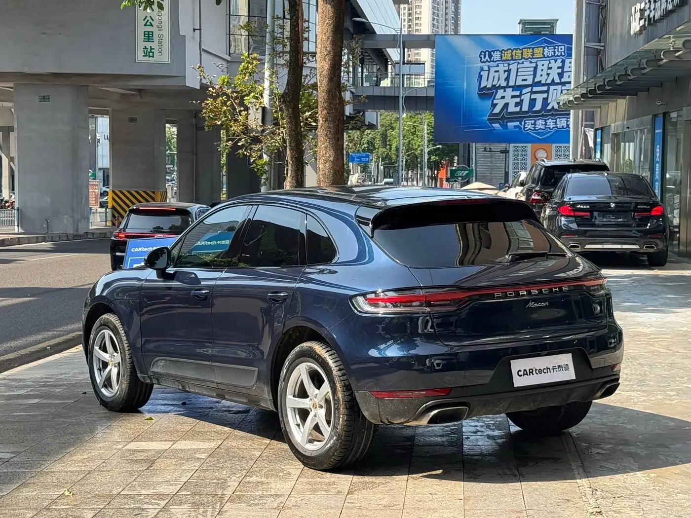 Porsche Macan 2019 — Фото 4/18