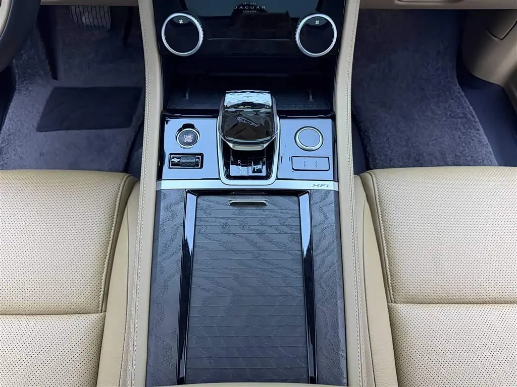 Jaguar XFL 2025 — Фото 18/20