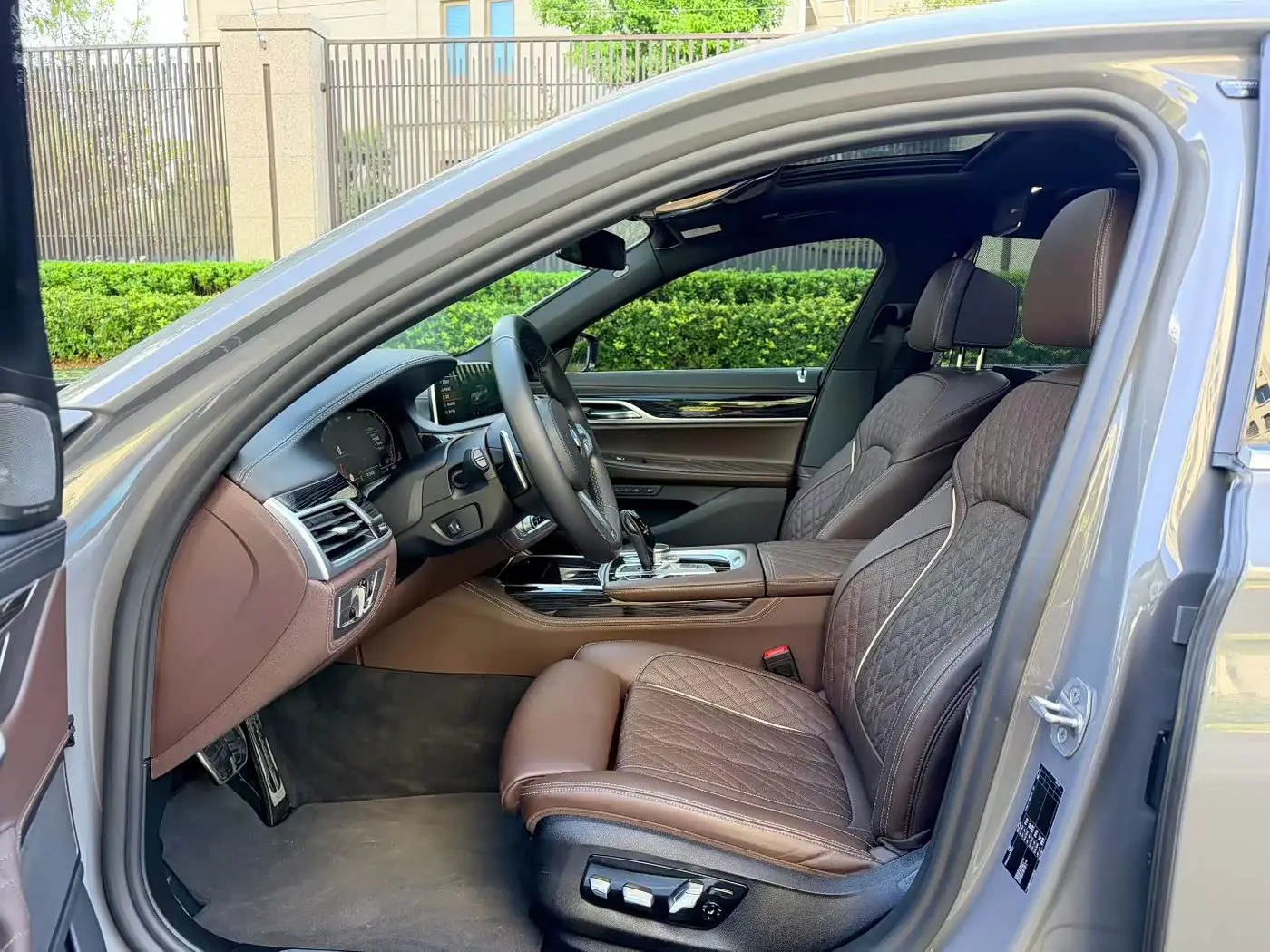BMW 7 Series 2021 — Photo 10/15
