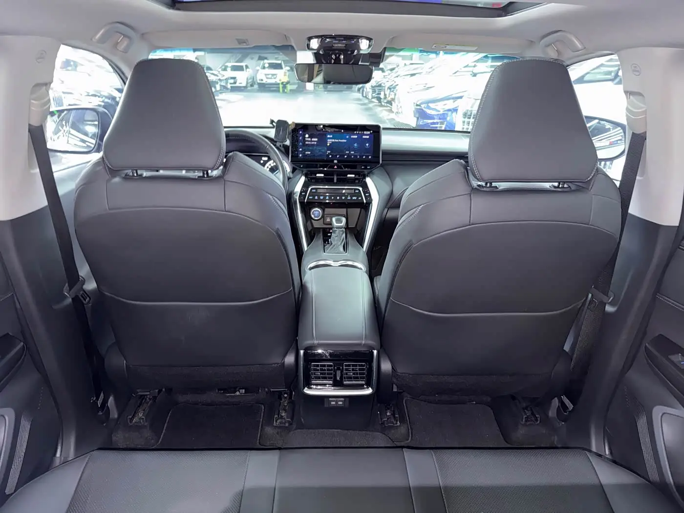 Toyota Venza 2022 — Photo 16/20