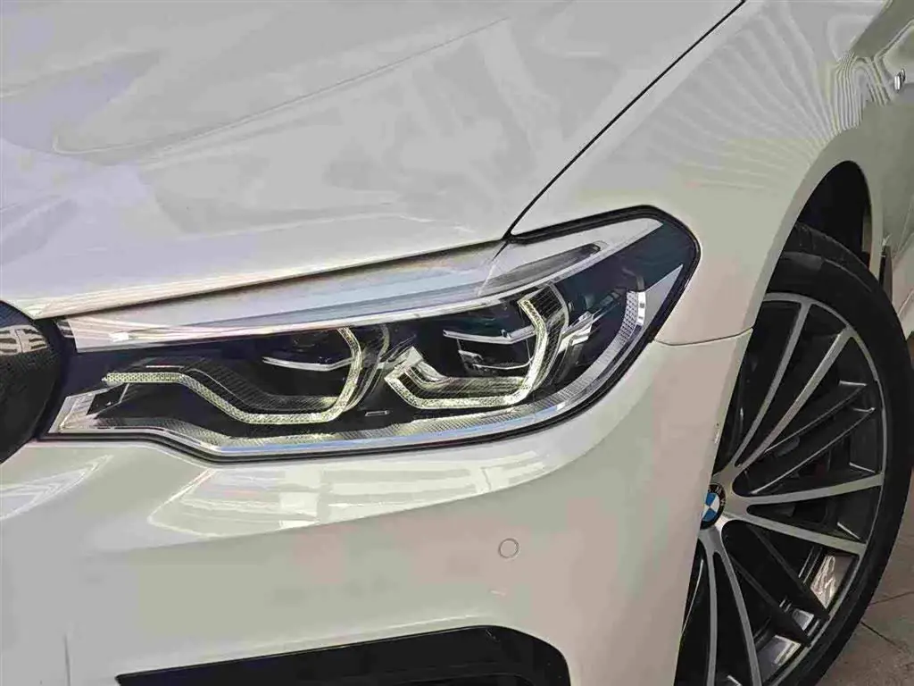 BMW 5 Series 2020 — Photo 4/20