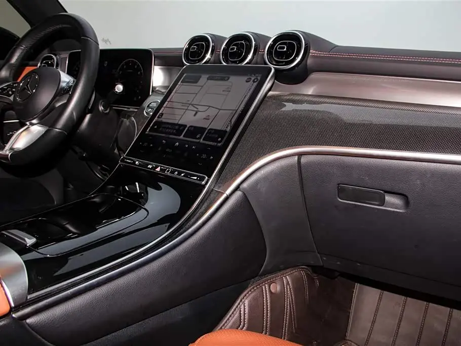 Mercedes-Benz GLC 2023 — Photo 15/20