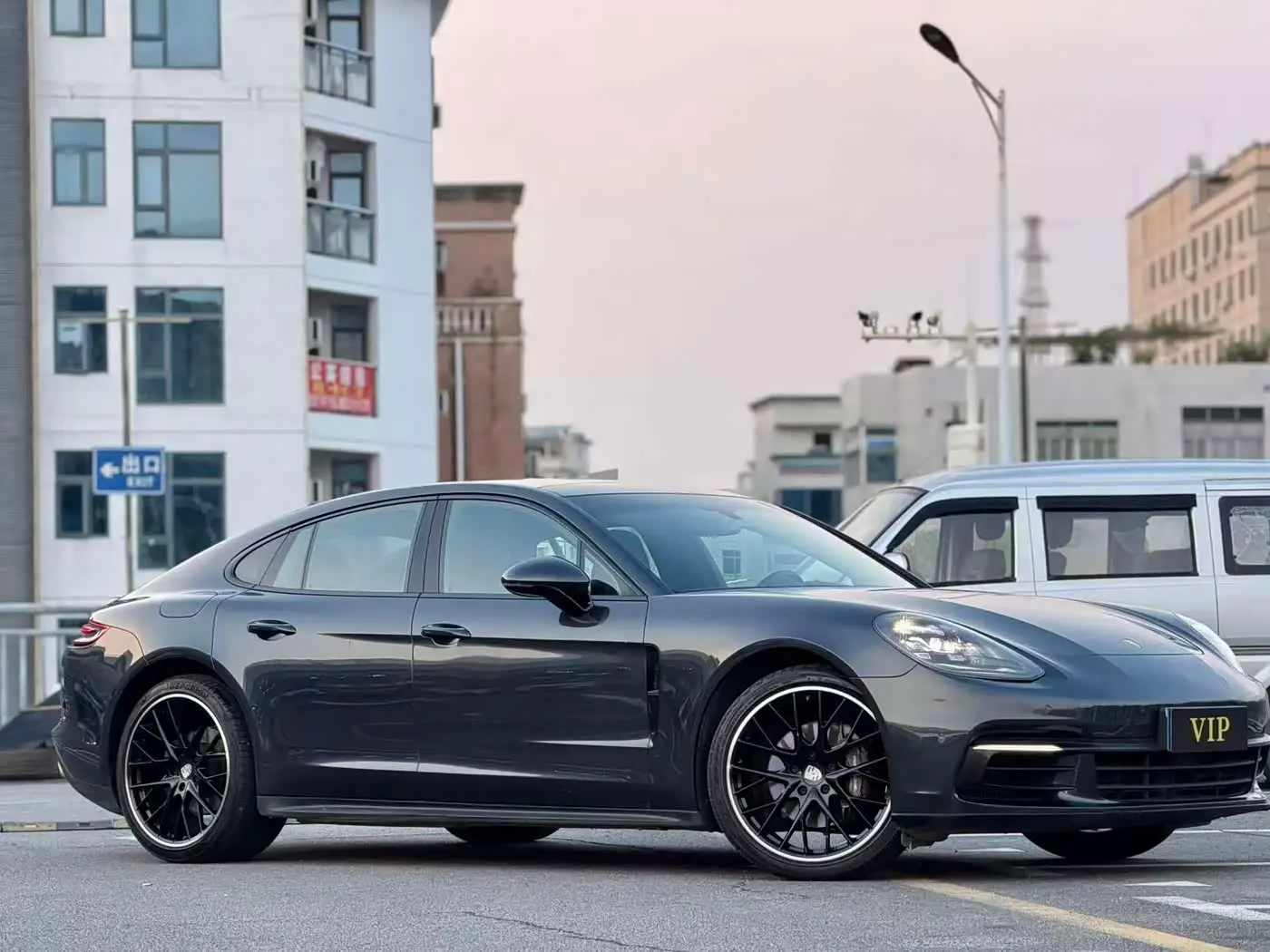 Porsche Panamera 2020 — Photo 3/10