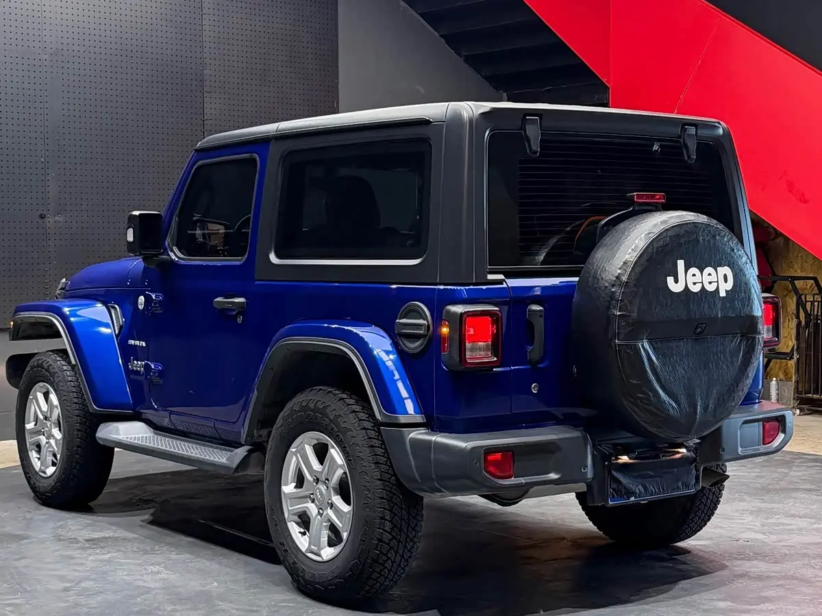 Jeep Wrangler 2019 — Фото 4/15