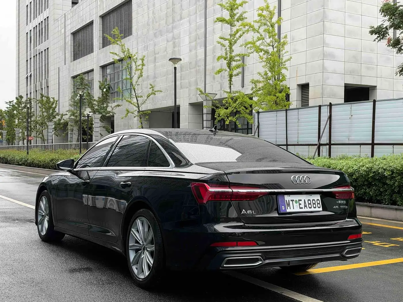 Audi A6L 2020 — Фото 19/20