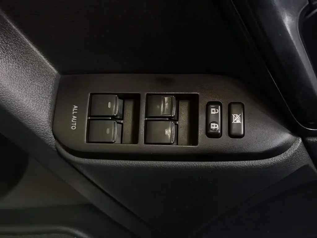 Toyota Prado 2016 — Photo 9/20