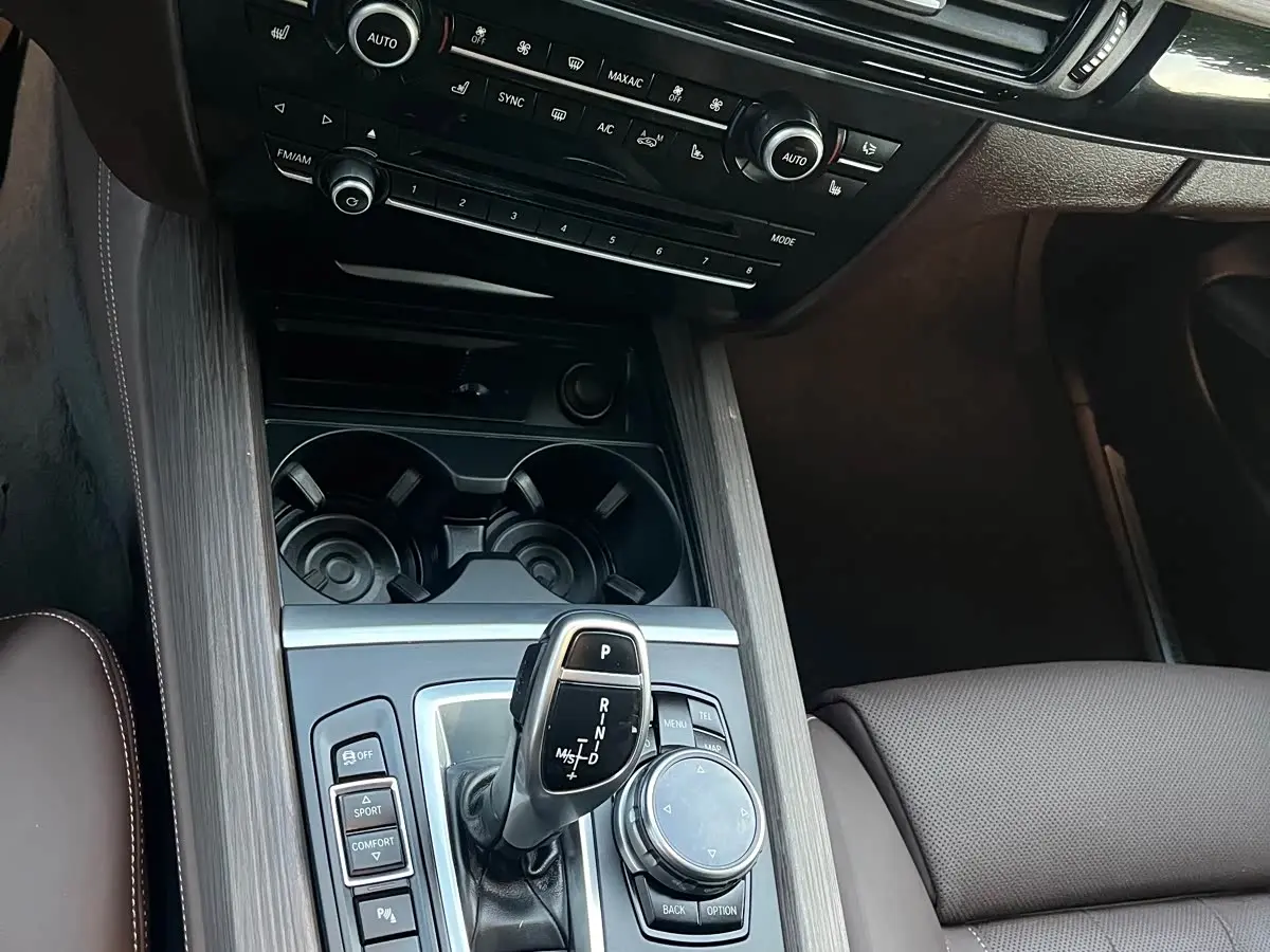 BMW X5 2014 — Фото 18/20