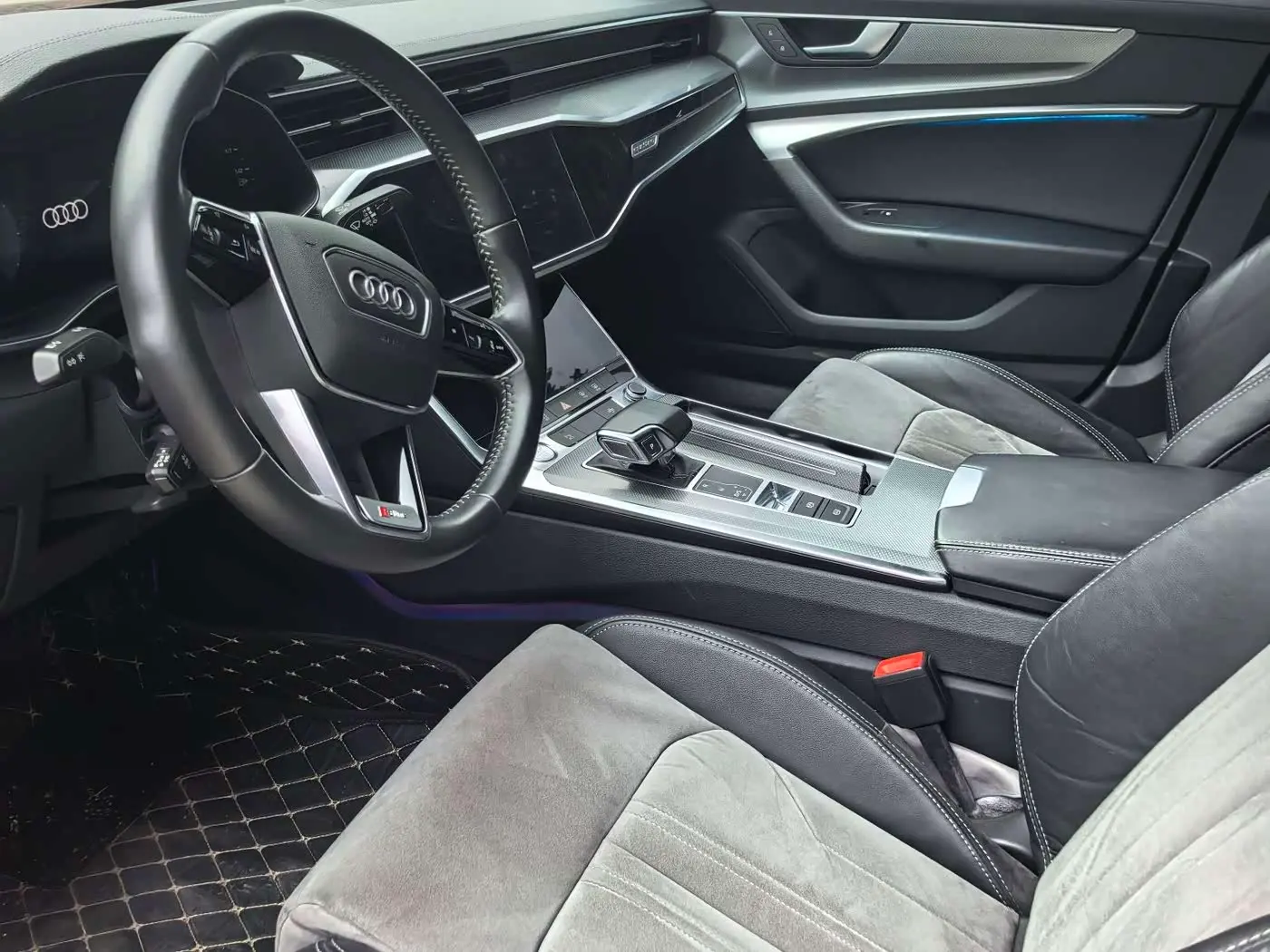 Audi A6L 2020 — ფოტო 8/11