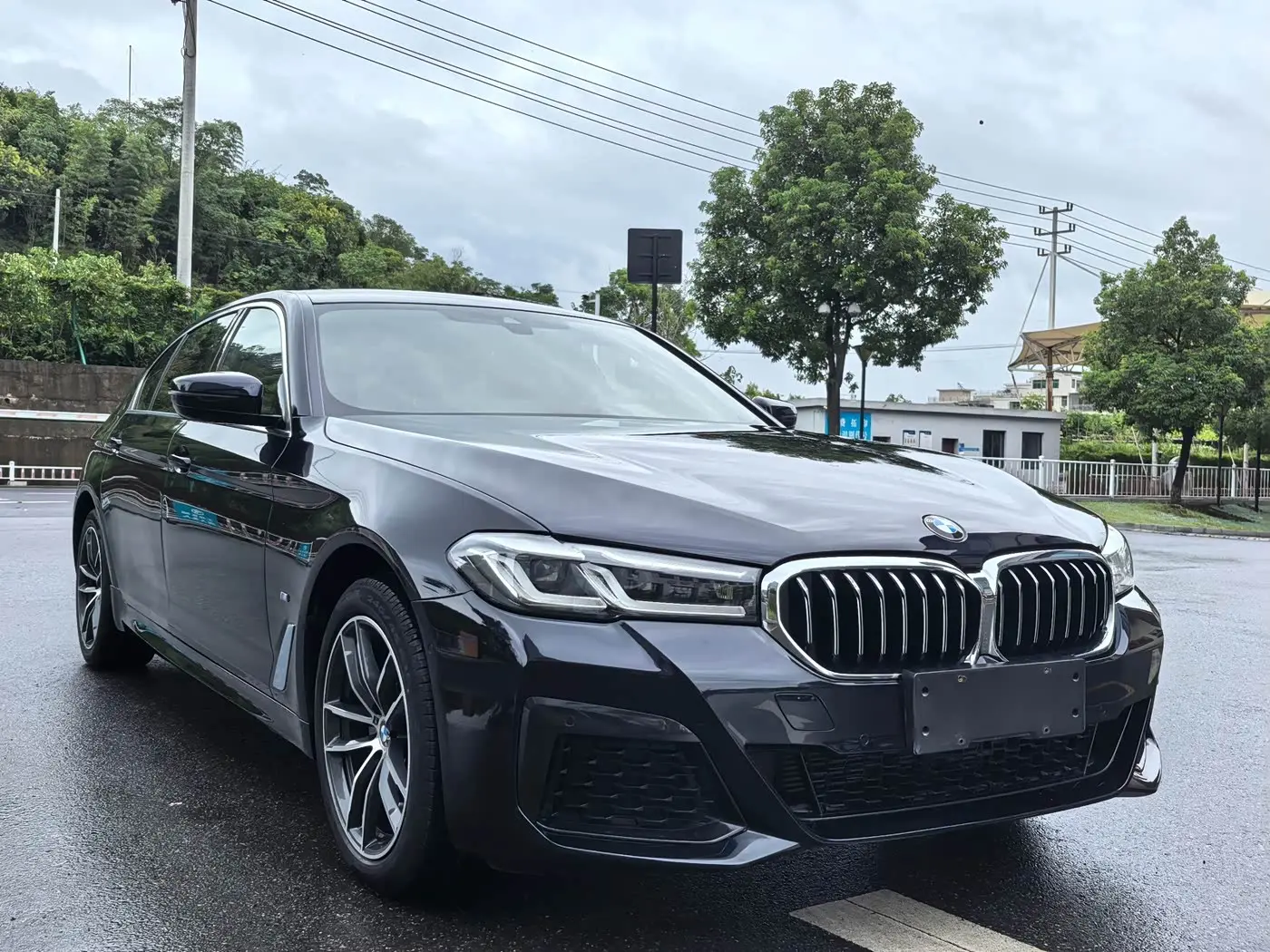 BMW 5 Series 2021 — Photo 3/18