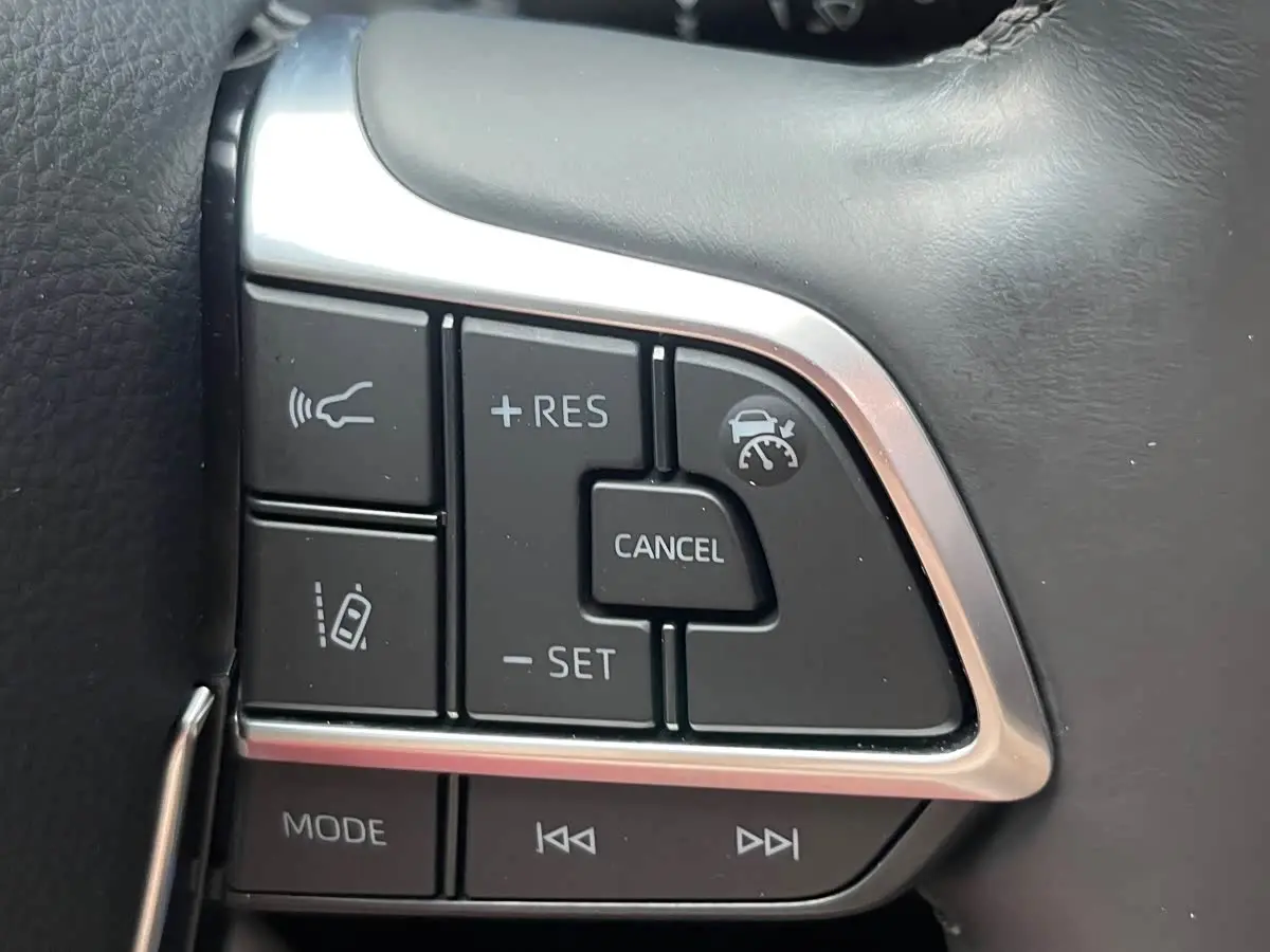 Toyota Highlander 2022 — Фото 20/20