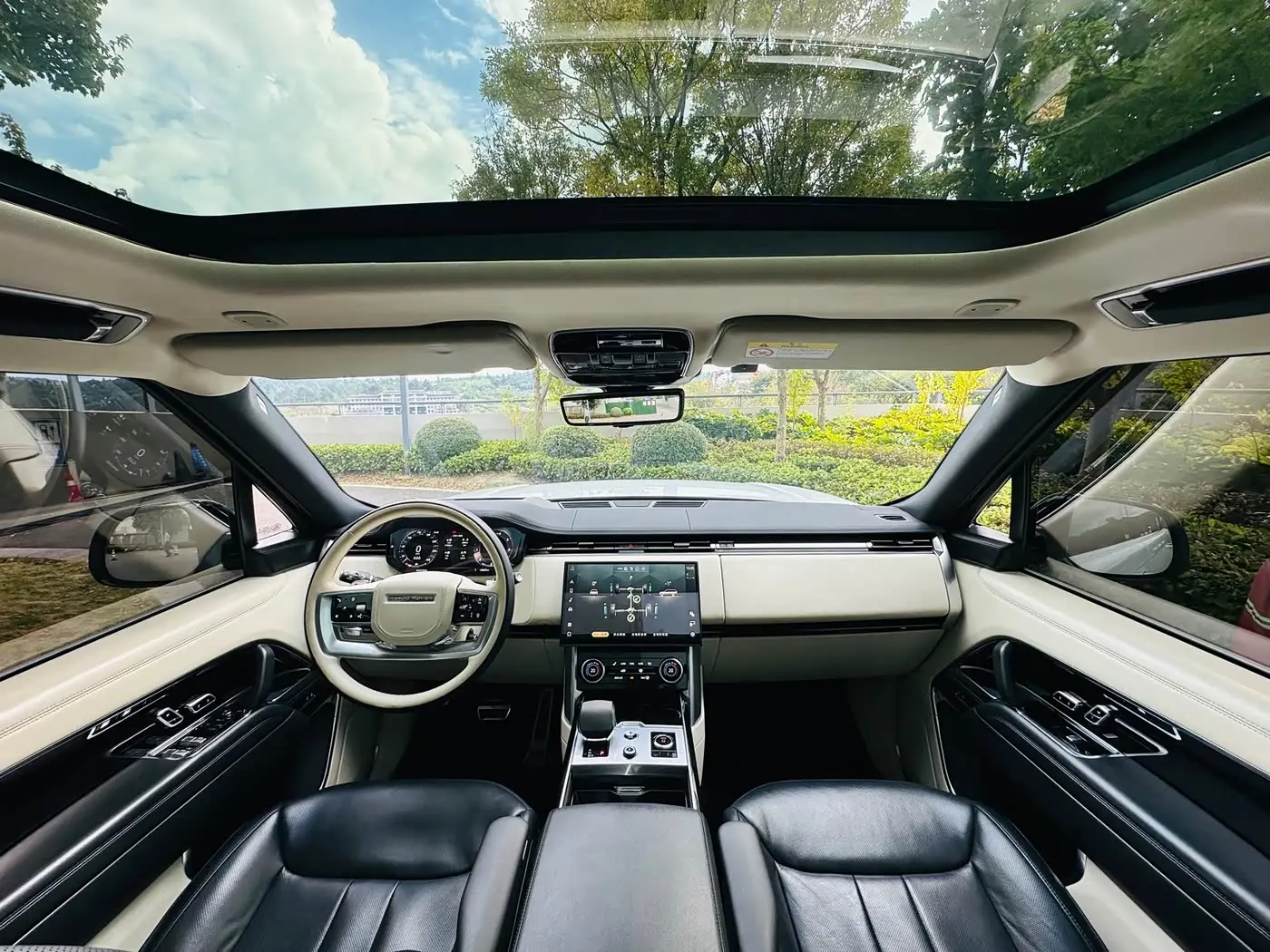 Land Rover Range Rover 2023 — Фото 4/20