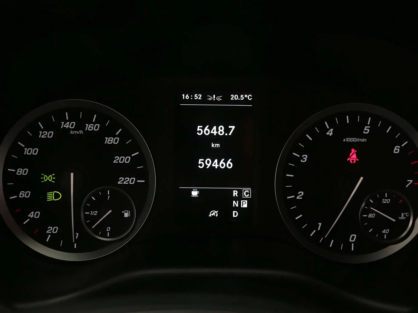Mercedes-Benz Vito 2023 — Photo 12/17