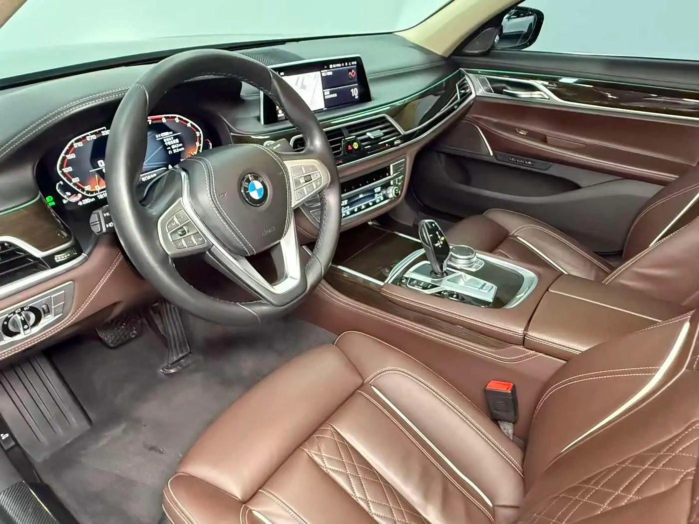 BMW 7 Series 2021 — Фото 9/20