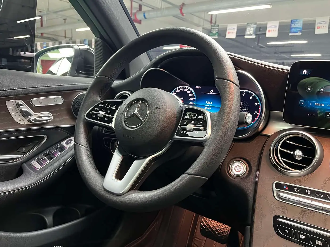 Mercedes-Benz GLC 2020 — Photo 15/20