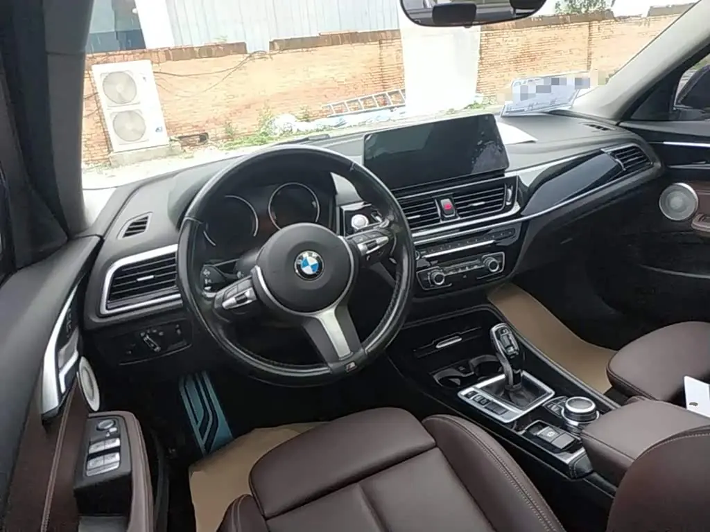 BMW 1 Series 2023 — Photo 10/20