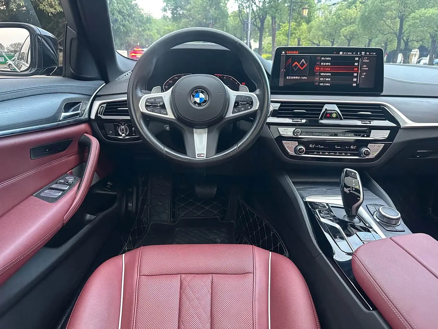 BMW 5 Series 2022 — Photo 5/17