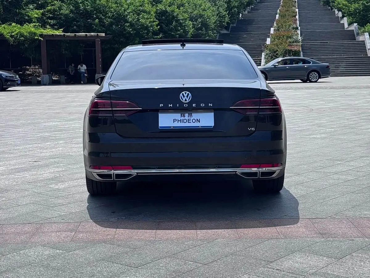 Volkswagen Phideon 2017 — Фото 5/9