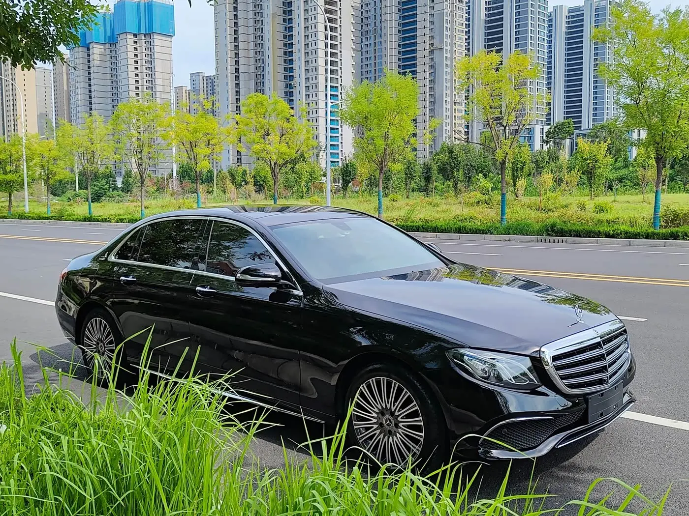 Mercedes-Benz E-Class 2020 — Фото 18/20