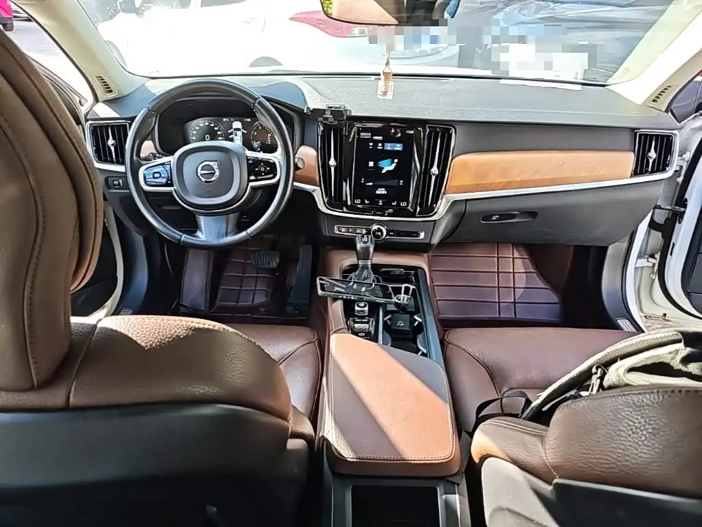 Volvo S90 2020 — Фото 10/20