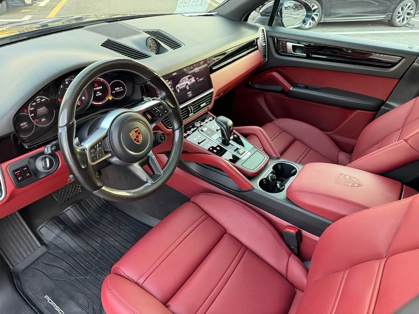 Porsche Cayenne 2018 — Photo 4/10