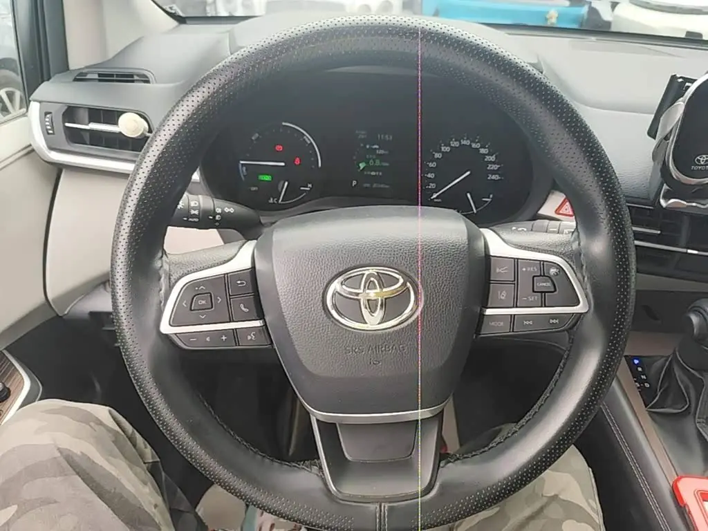 Toyota Sienna 2025 — Фото 11/20