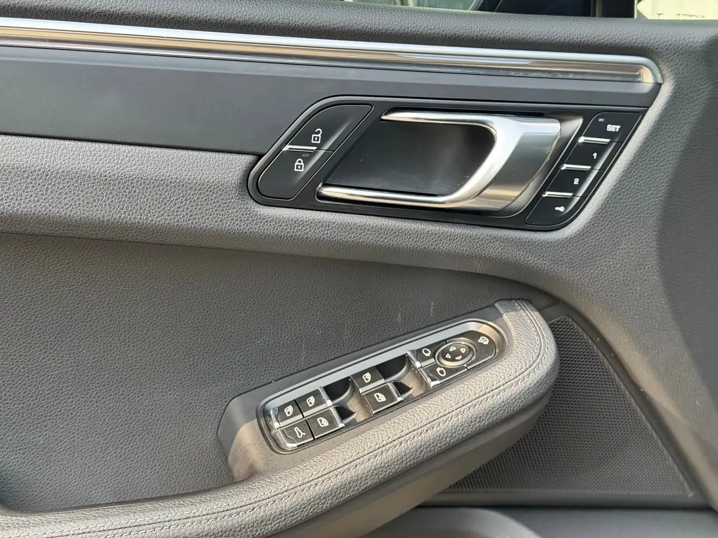 Porsche Macan 2021 — Photo 7/19