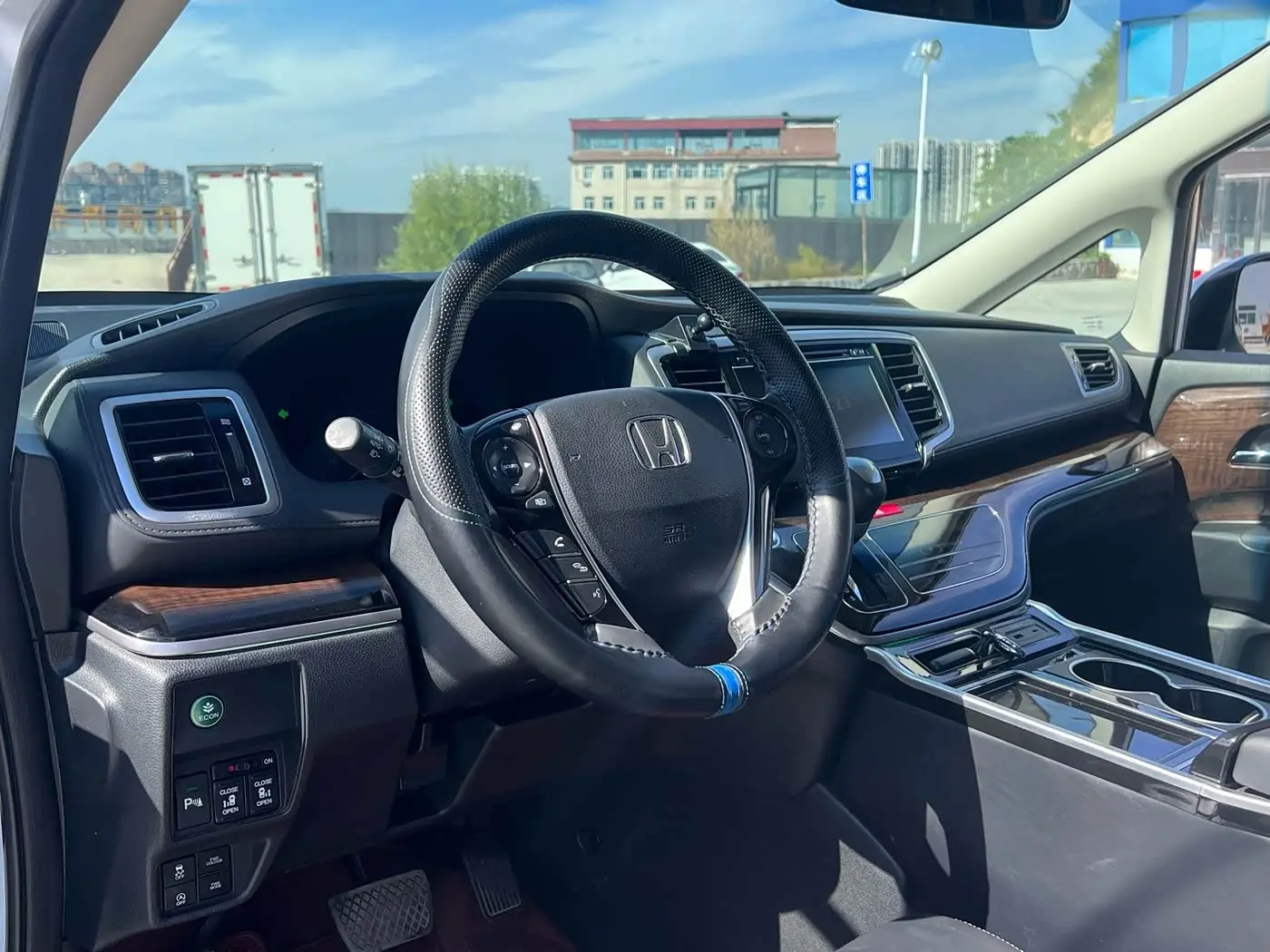 Honda Odyssey 2018 — Photo 8/16