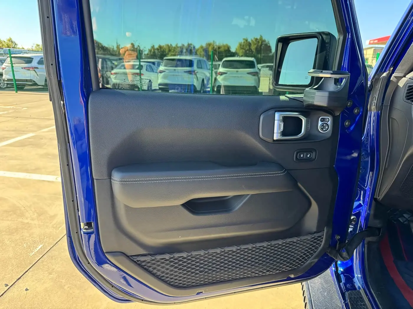 Jeep Wrangler 2020 — Фото 10/20
