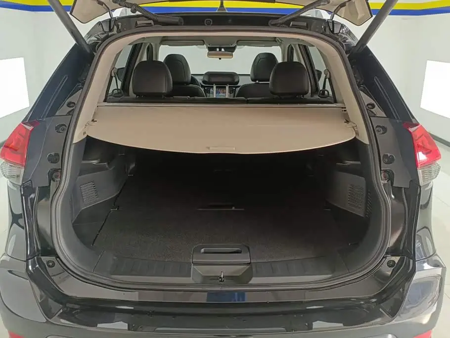 Nissan X-Trail 2021 — Photo 4/16