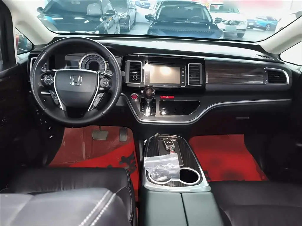 Honda Elysion 2019 — Photo 6/20