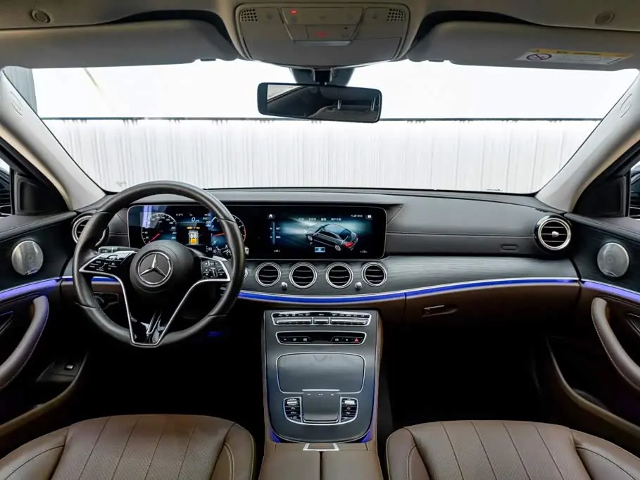 Mercedes-Benz E-Class 2023 — Фото 15/20