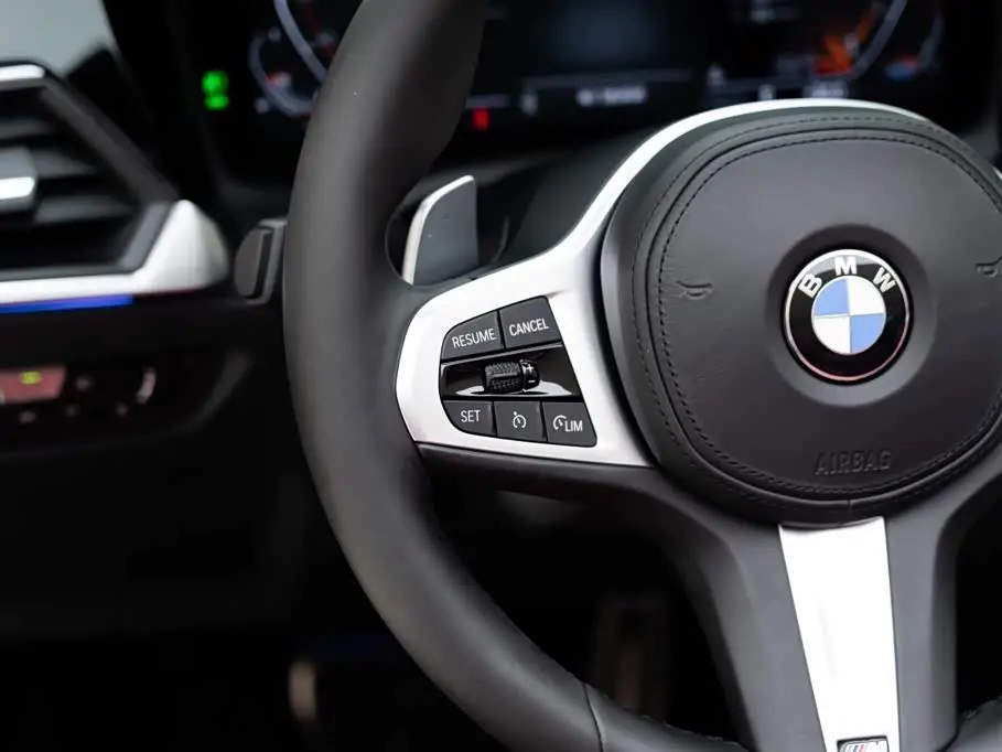 BMW 4 Series 2022 — ფოტო 17/19