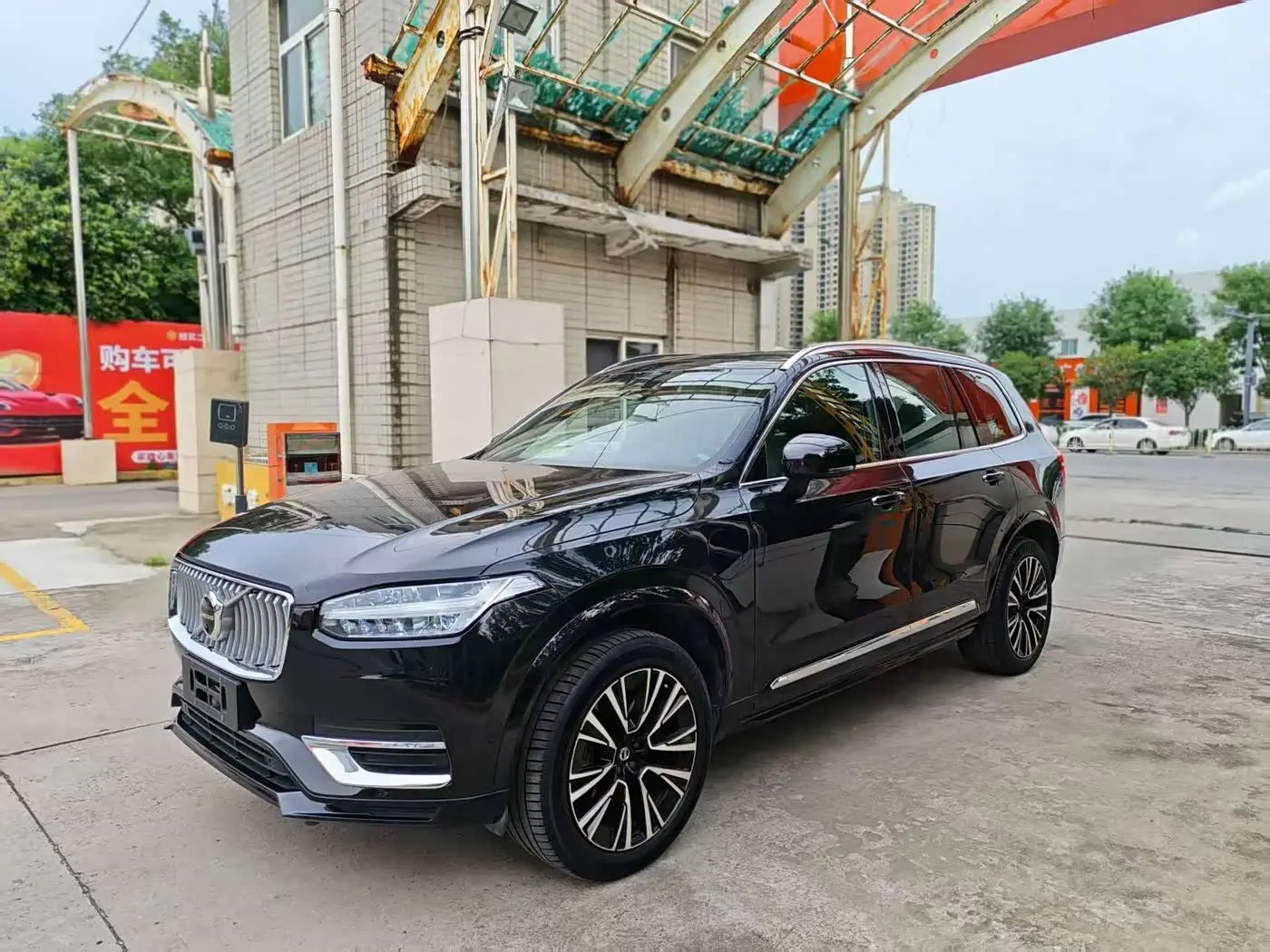 Volvo XC90 Plug-in Hybrid 2023 — Фото 1/16