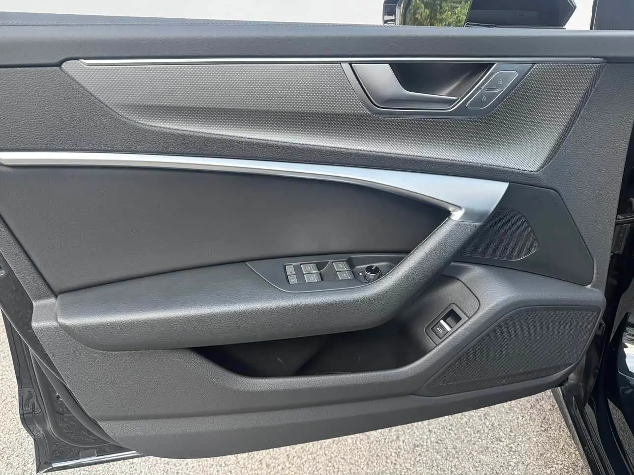 Audi A6L 2024 — Photo 10/20