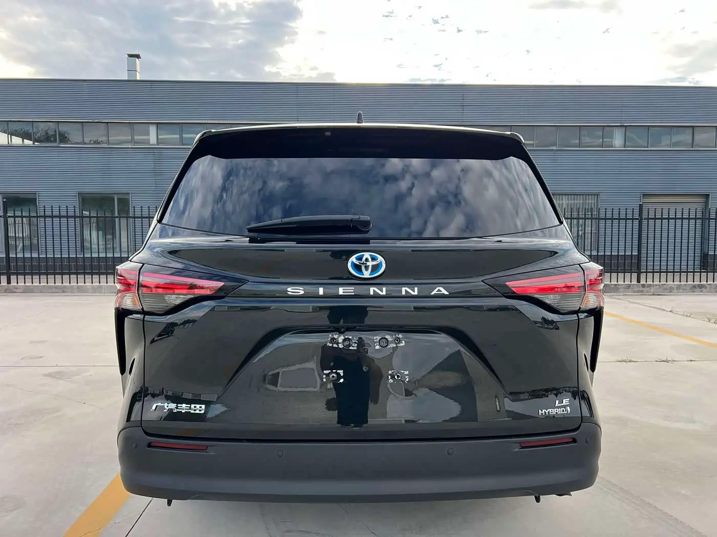 Toyota Sienna 2024 — Photo 5/20