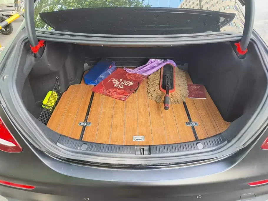 Mercedes-Benz E-Class 2019 — Photo 4/16