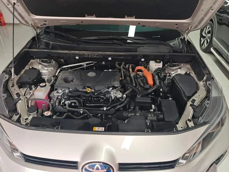 Toyota Wildlander 2024 — Photo 10/16