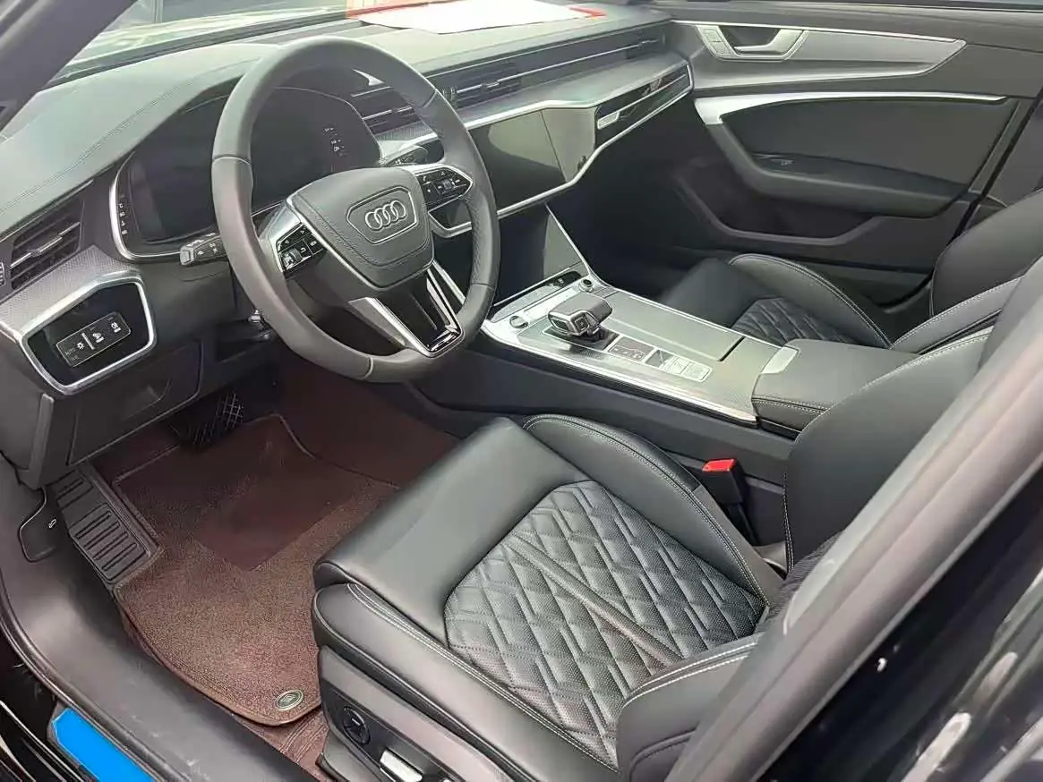 Audi A6L 2025 — Photo 4/10