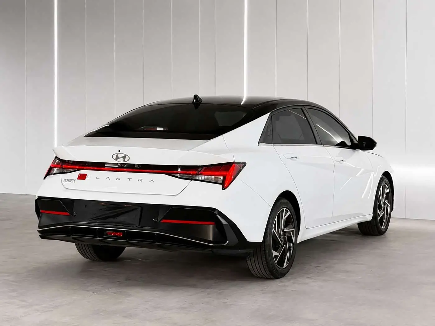 Hyundai Elantra 2023 — Photo 4/20