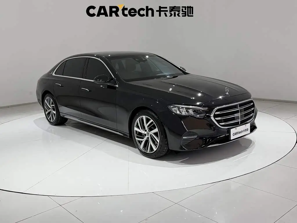 Mercedes-Benz E-Class 2024 — Фото 2/13