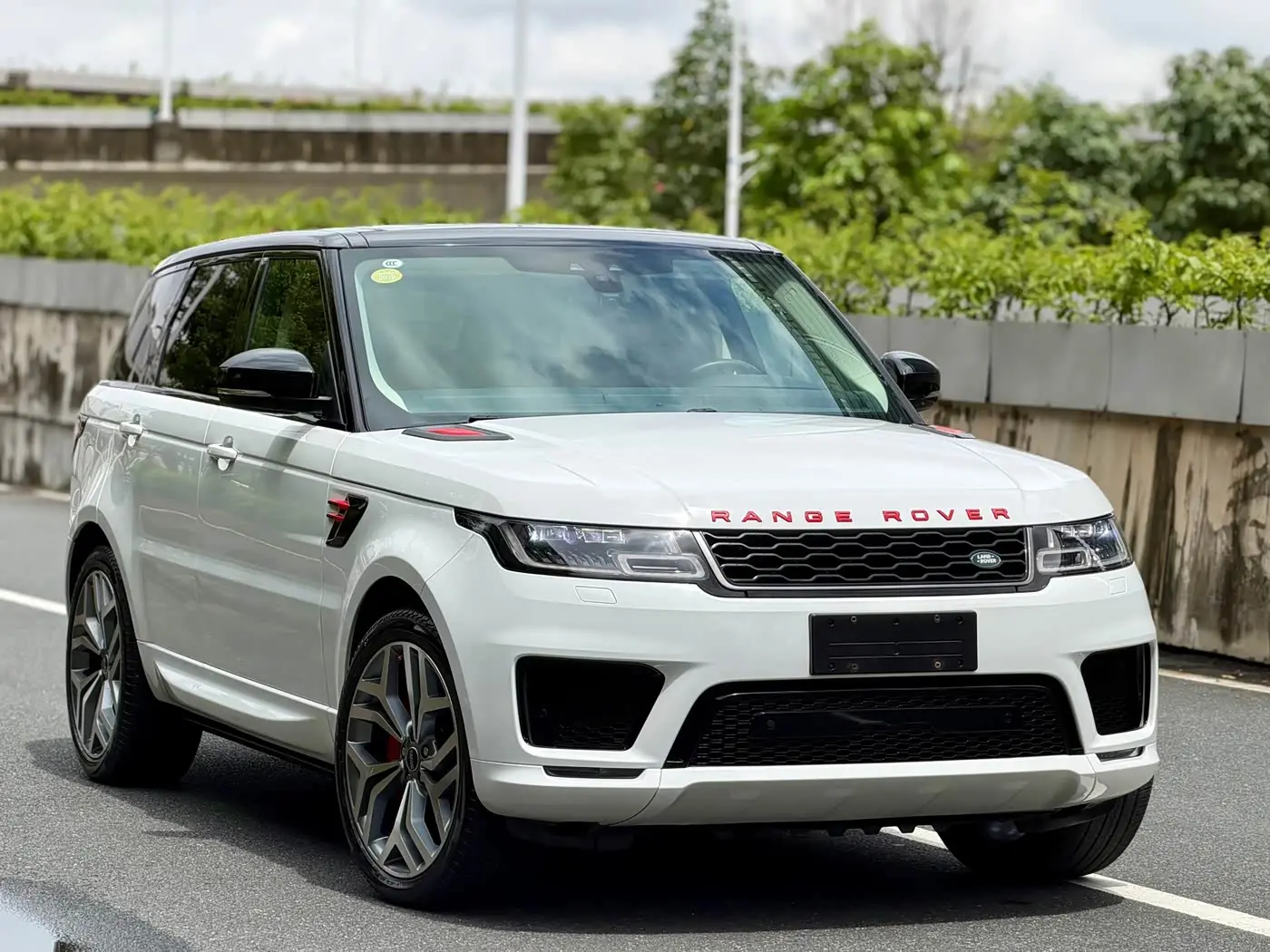 Land Rover Range Rover Sport 2018 — Фото 3/20