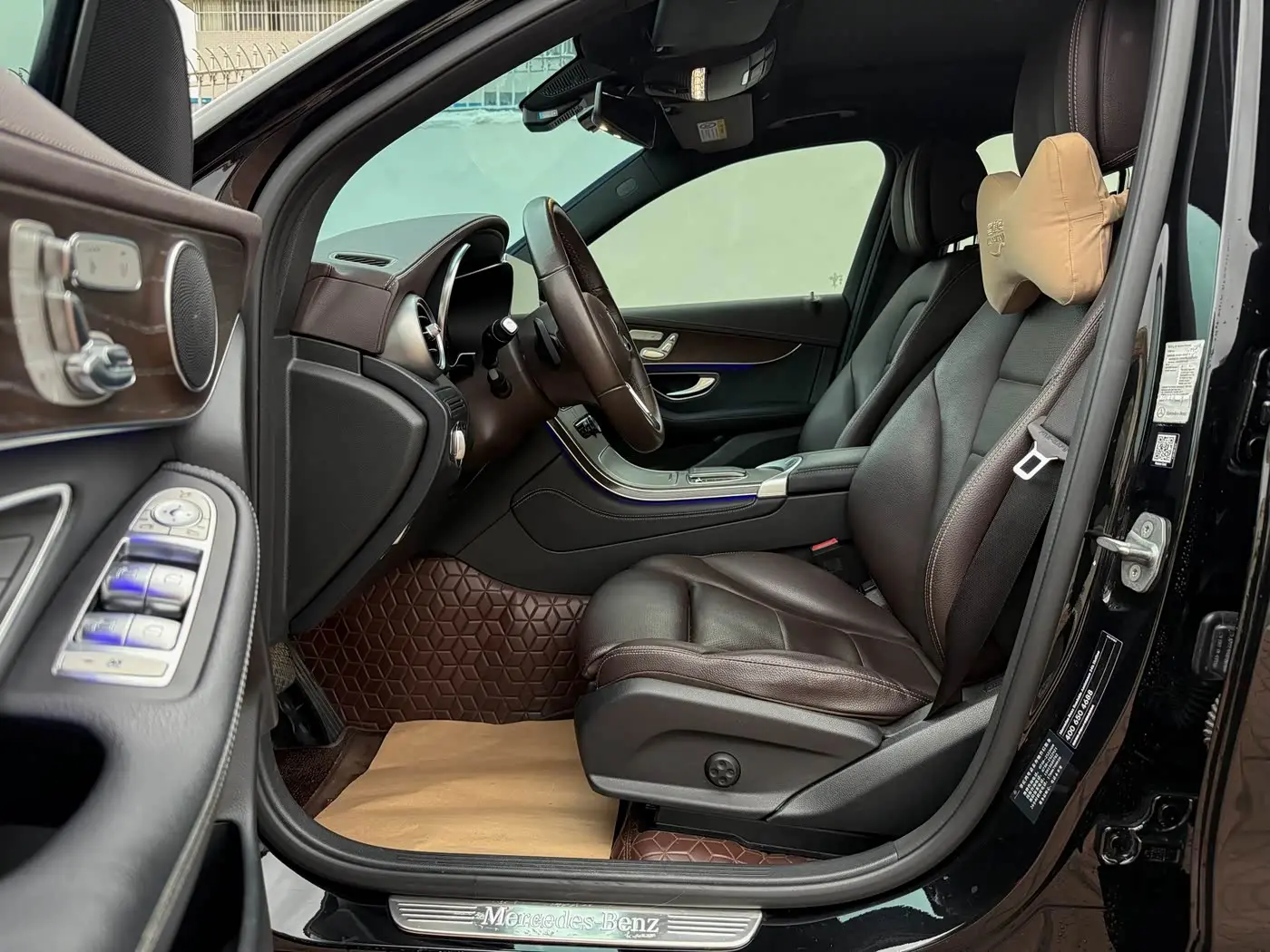 Mercedes-Benz GLC 2021 — Photo 8/17